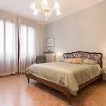 Rialto Bridge Big Apt With Lift By Lionhost