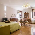 Rialto Bridge Big Apt With Lift By Lionhost